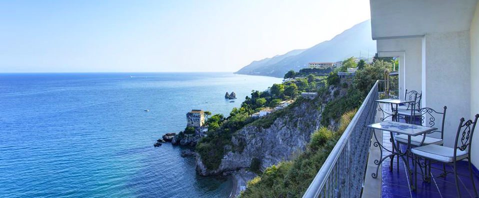 Lloyd's Baia Hotel ★★★★ - Go through the gateway to paradise, at an idyllic Amalfi hotel - Amalfi Coast, Italy