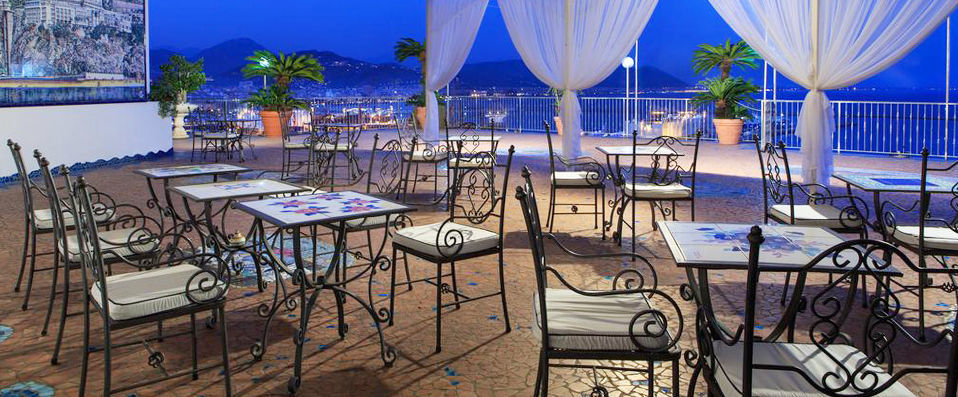 Lloyd's Baia Hotel ★★★★ - Go through the gateway to paradise, at an idyllic Amalfi hotel - Amalfi Coast, Italy