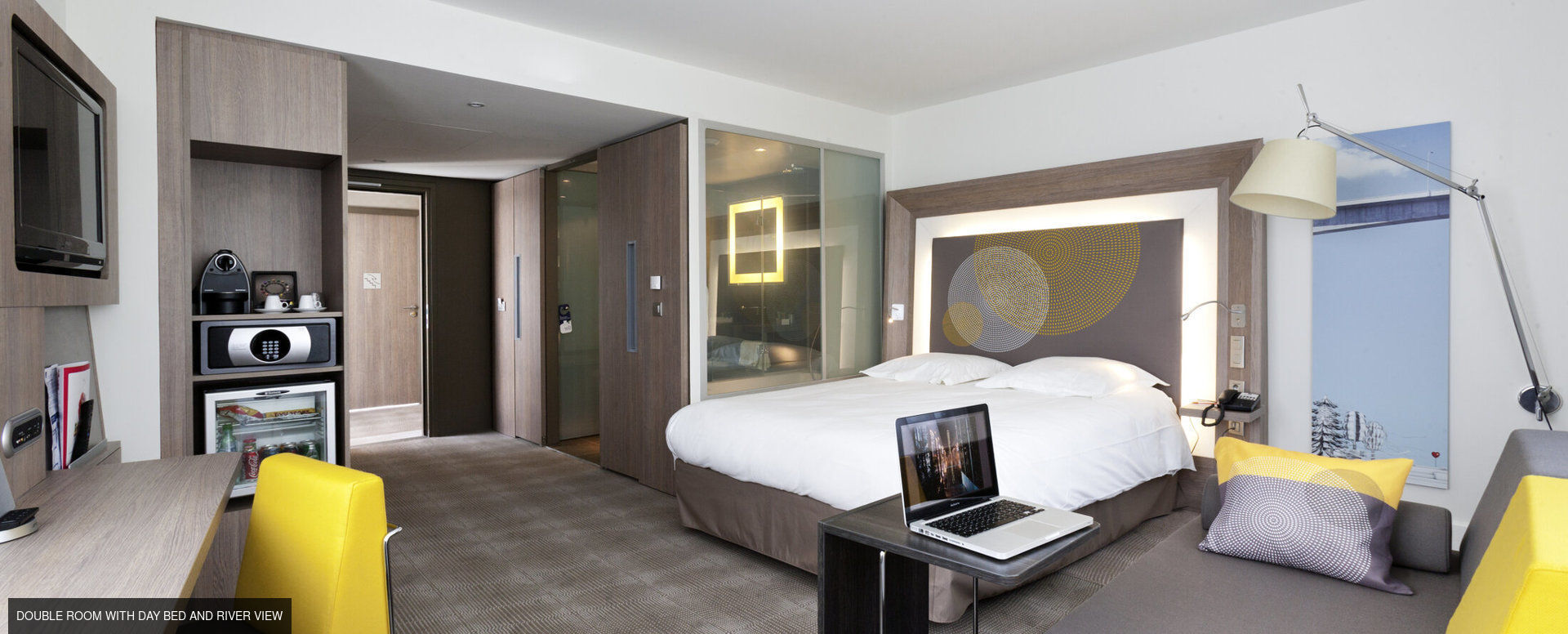 Novotel Lyon Confluence Bord de Saone ★★★★ - A bold, modern hotel in Lyon’s fashionable docklands. - Lyon, France