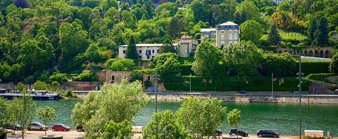 Novotel Lyon Confluence Bord de Saone ★★★★ - A bold, modern hotel in Lyon’s fashionable docklands. - Lyon, France