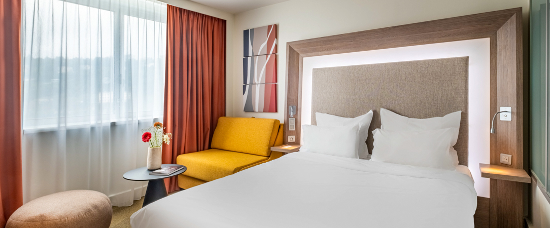 Novotel Lyon Confluence Bord de Saone ★★★★ - A bold, modern hotel in Lyon’s fashionable docklands. - Lyon, France