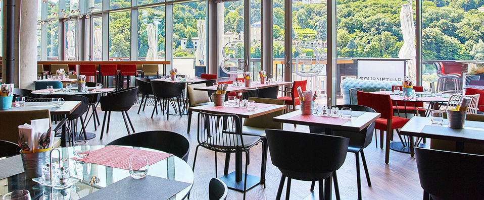 Novotel Lyon Confluence Bord de Saone ★★★★ - A bold, modern hotel in Lyon’s fashionable docklands. - Lyon, France