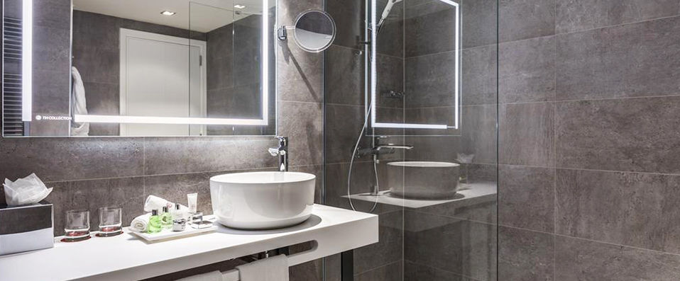 NH Collection Brussels Grand Sablon ★★★★ - A stylish city break in Brussels’ most beautiful square! - Brussels, Belgium