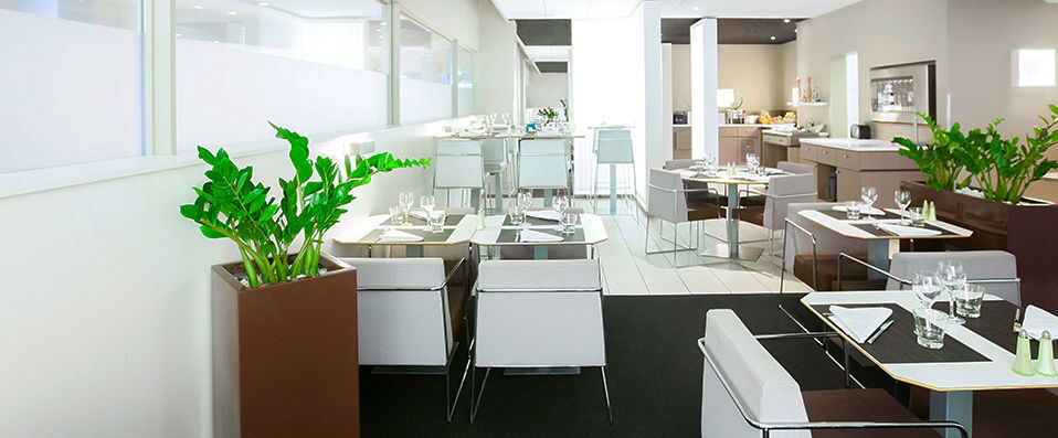 Novotel Strasbourg Centre Halles ★★★★ - Last Minute - A bubble of comfort in the heart of Strasbourg. - Strasbourg, France