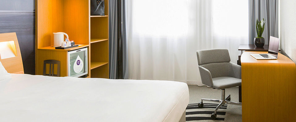 Novotel Strasbourg Centre Halles ★★★★ - Last Minute - A bubble of comfort in the heart of Strasbourg. - Strasbourg, France