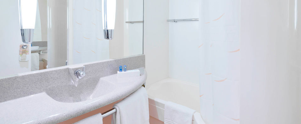 Novotel Nice Aéroport Cap 3000 ★★★★ - Last Minute - Discover the treasures of the Côte d’Azur. - Nice, France