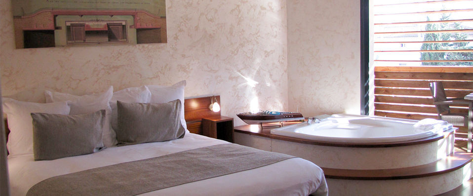 Île du Gua Suites ★★★★ - Last Minute - Discover Narbonne from the luxury of your private suite. - Narbonne, France