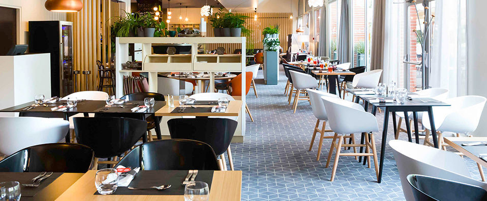 Novotel Toulouse Centre Compans Caffarelli ★★★★ - Dernière minute - La vie en rose au cœur de Toulouse. - Toulouse, France