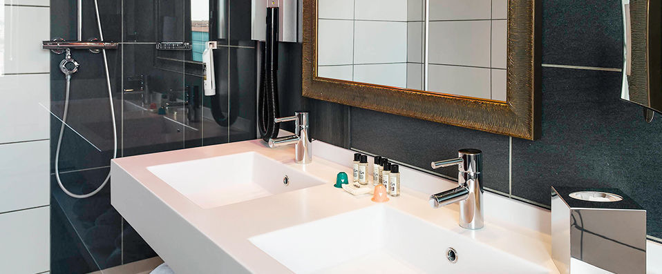 Mercure Lyon Centre-Gare-Part-Dieu ★★★★ - Last Minute - A last minute riverside stay in the heart of Lyon. - Lyon, France