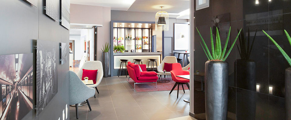 Novotel Paris 17 ★★★★ - Last Minute - A modern retreat in the 17th arrondissement of Paris. - Paris, France