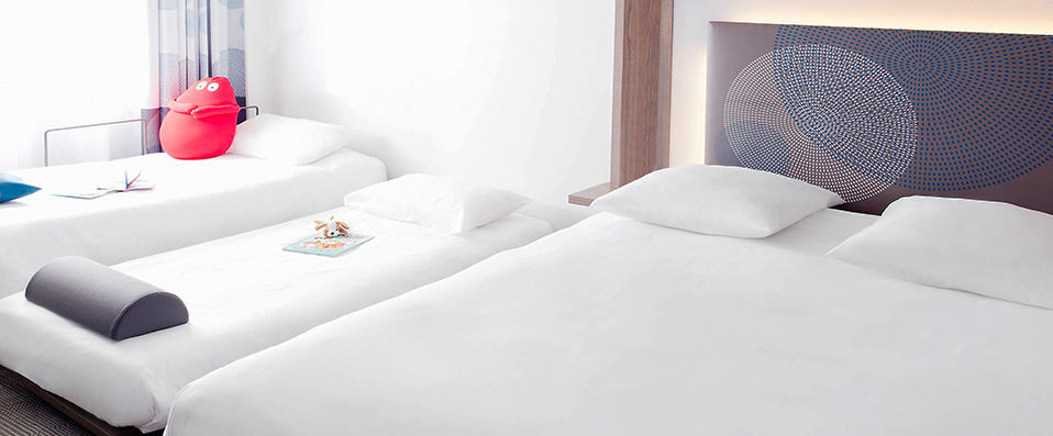 Novotel Paris 17 ★★★★ - Last Minute - A modern retreat in the 17th arrondissement of Paris. - Paris, France