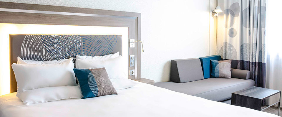 Novotel Paris 17 ★★★★ - Last Minute - A modern retreat in the 17th arrondissement of Paris. - Paris, France