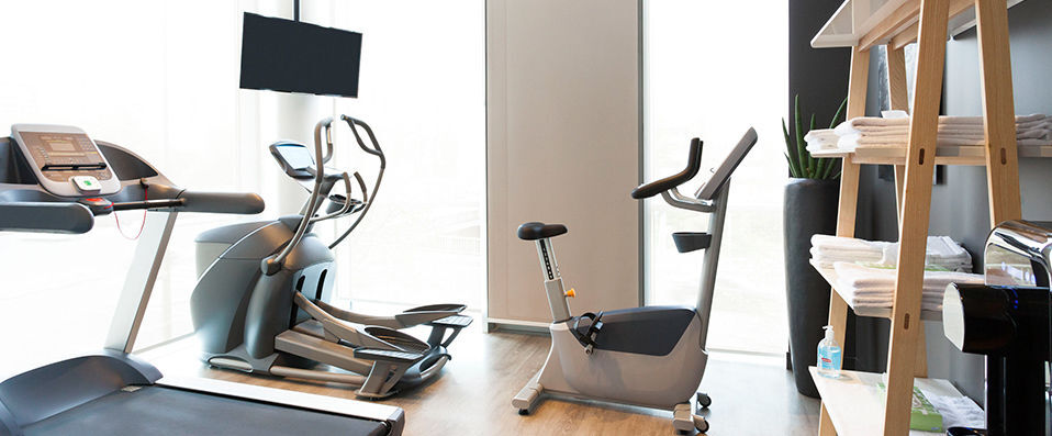 Novotel Paris 17 ★★★★ - Last Minute - A modern retreat in the 17th arrondissement of Paris. - Paris, France