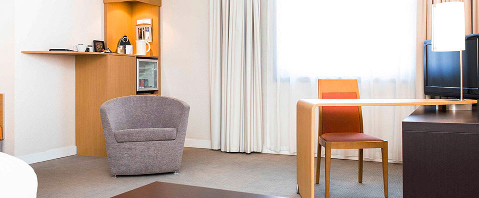 Novotel Grenoble Centre ★★★★ - Last Minute - A perfectly located retreat in the heart of Grenoble. - Grenoble, France
