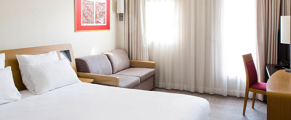 Novotel Roissy-Charles de Gaulle Convention & Spa ★★★★ - Last Minute - Stay in the heart of CDG Airport. - Roissy-en-France, France