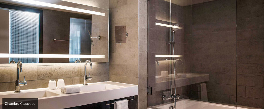 Pullman Paris Tour Eiffel ★★★★ - Un refuge parisien contemporain face à la tour Eiffel, entre design moderne et panorama d’exception. - Paris, France