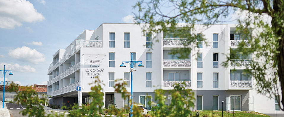 Résidence les Coteaux de Jonzac ★★★★ - Family-friendly, modern apartments in a delightful French setting - Charente-Maritime, France
