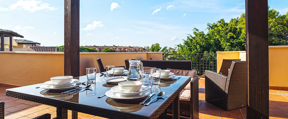 Mimosas Suites Banús - A luxurious beachfront stay in your own private apartment - Marbella, Spain