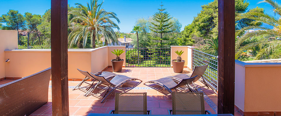 Mimosas Suites Banús - A luxurious beachfront stay in your own private apartment - Marbella, Spain