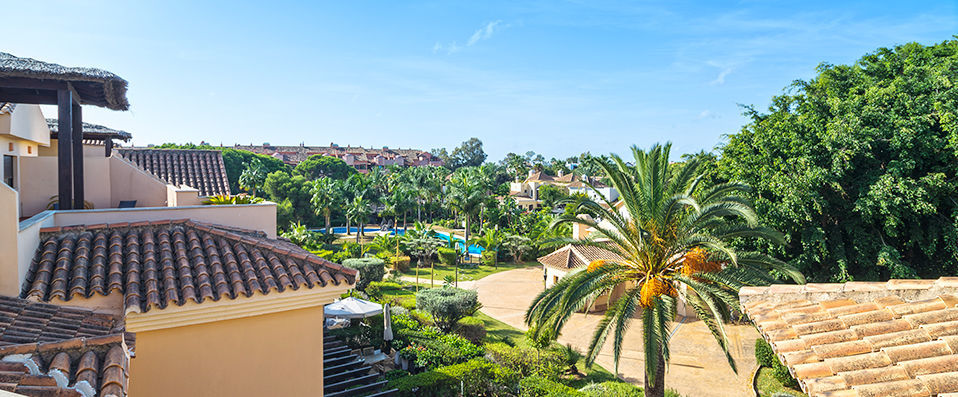 Mimosas Suites Banús - A luxurious beachfront stay in your own private apartment - Marbella, Spain