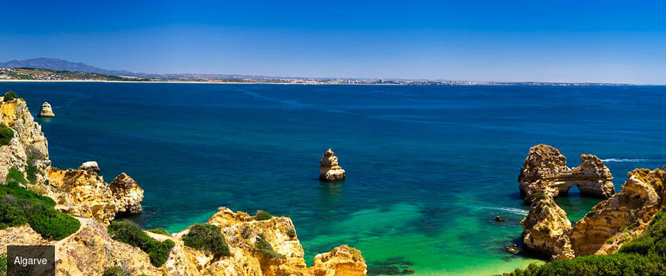  - Beachfront location overlooking the Algarve Atlantic. - Algarve, Portugal