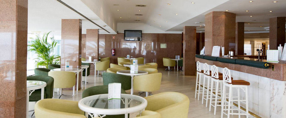  - Beachfront location overlooking the Algarve Atlantic. - Algarve, Portugal