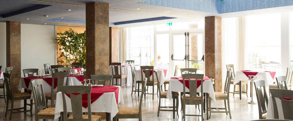  - Beachfront location overlooking the Algarve Atlantic. - Algarve, Portugal