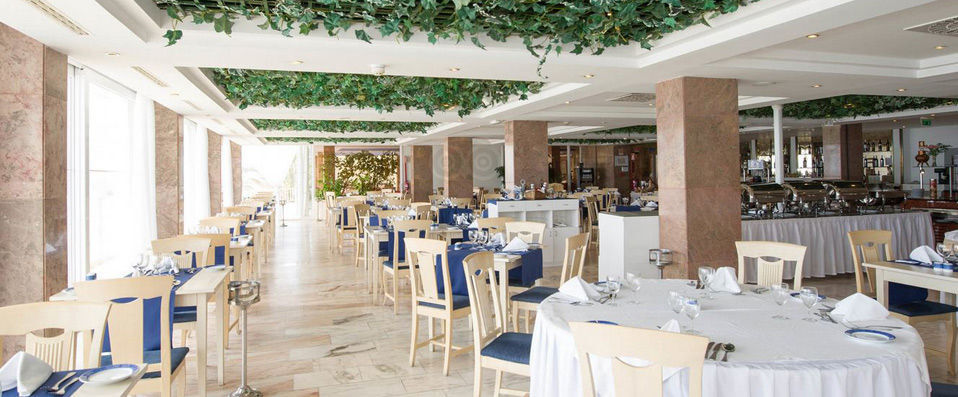  - Beachfront location overlooking the Algarve Atlantic. - Algarve, Portugal