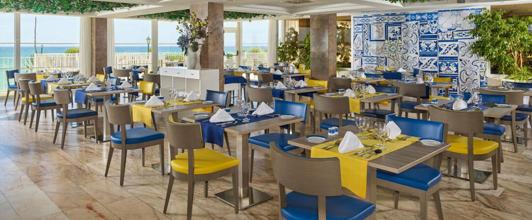  - Beachfront location overlooking the Algarve Atlantic. - Algarve, Portugal