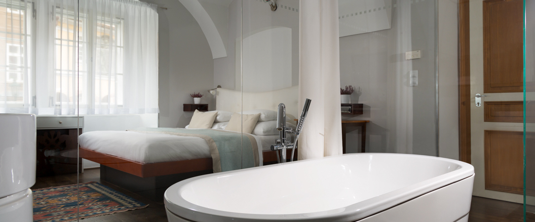 Design Hotel Neruda ★★★★ - Un hôtel de caractère au pied du château de Prague, où les pierres du XIVe siècle dialoguent avec un design contemporain. - Prague, République Tchèque