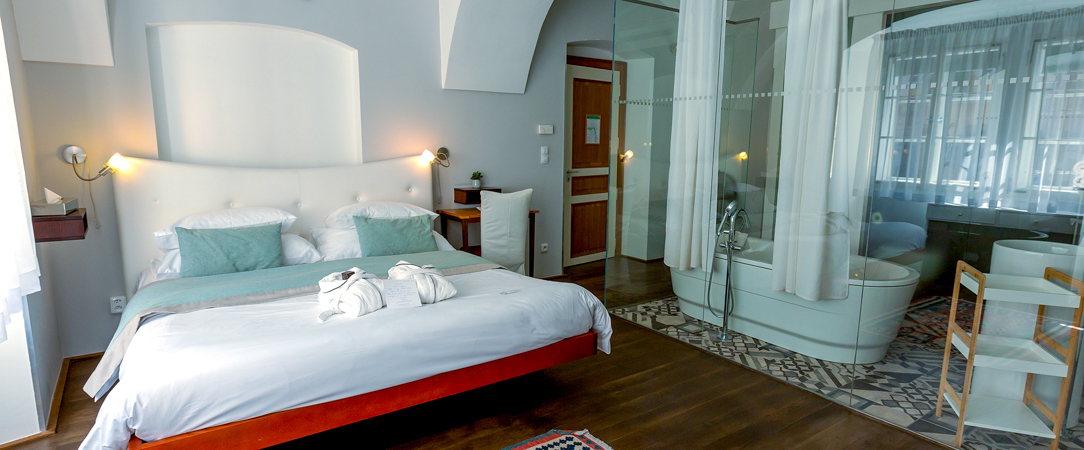 Design Hotel Neruda ★★★★ - Un hôtel de caractère au pied du château de Prague, où les pierres du XIVe siècle dialoguent avec un design contemporain. - Prague, République Tchèque