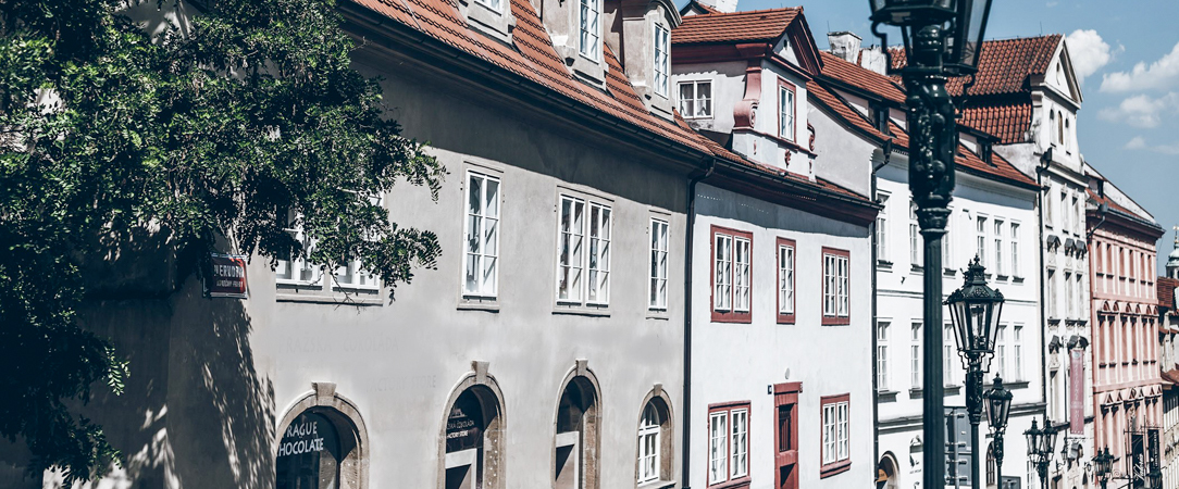 Design Hotel Neruda ★★★★ - Un hôtel de caractère au pied du château de Prague, où les pierres du XIVe siècle dialoguent avec un design contemporain. - Prague, République Tchèque