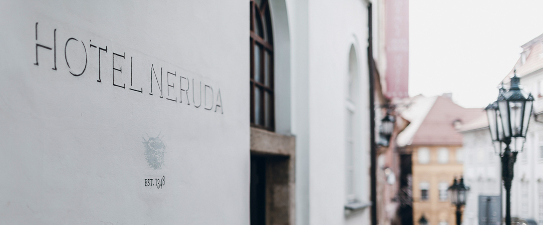 Design Hotel Neruda ★★★★ - Un hôtel de caractère au pied du château de Prague, où les pierres du XIVe siècle dialoguent avec un design contemporain. - Prague, République Tchèque