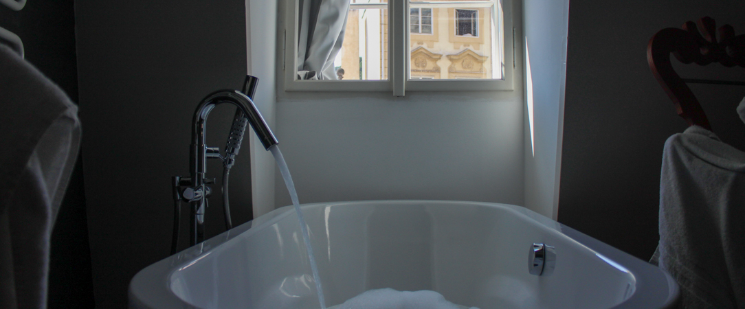 Design Hotel Neruda ★★★★ - Un hôtel de caractère au pied du château de Prague, où les pierres du XIVe siècle dialoguent avec un design contemporain. - Prague, République Tchèque