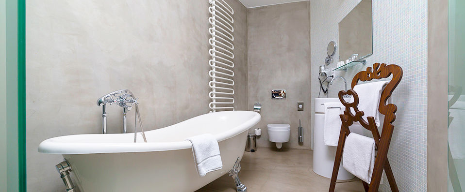 Design Hotel Neruda ★★★★ - Un hôtel de caractère au pied du château de Prague, où les pierres du XIVe siècle dialoguent avec un design contemporain. - Prague, République Tchèque