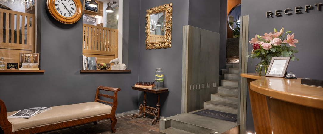 Design Hotel Neruda ★★★★ - Un hôtel de caractère au pied du château de Prague, où les pierres du XIVe siècle dialoguent avec un design contemporain. - Prague, République Tchèque