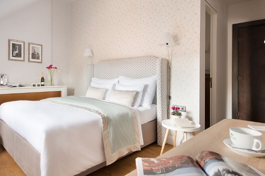 Design Hotel Neruda ★★★★ - Un hôtel de caractère au pied du château de Prague, où les pierres du XIVe siècle dialoguent avec un design contemporain. - Prague, République Tchèque