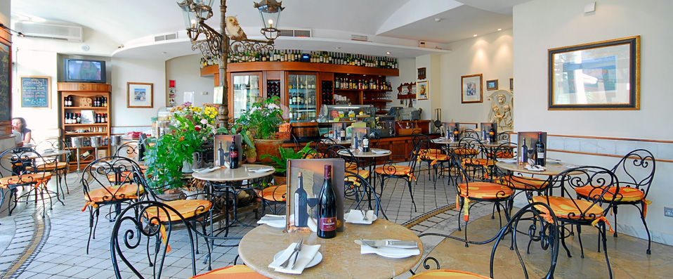 Marina Hotel St Georges Bay ★★★★ - Par Oriane Gannac, chef de produit VeryChic - St Julians, Malte