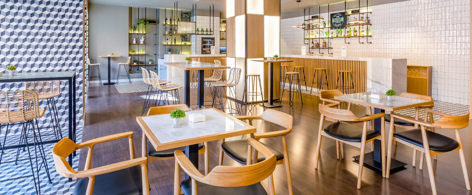 Occidental Granada ★★★★ - Contemporary comforts as your background to glorious Grenada. - Granada, Spain