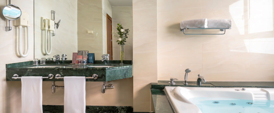 Occidental Granada ★★★★ - Contemporary comforts as your background to glorious Grenada. - Granada, Spain