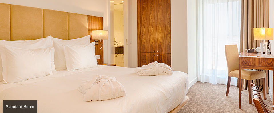 Premium Porto Downtown ★★★★ - Enjoy a relaxed city vibe in central Porto. - Porto, Portugal