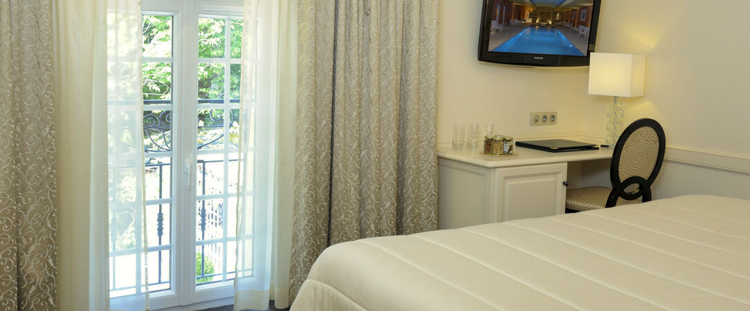 Auberge de Cassagne & Spa ★★★★★ - A fairy-tale, five-star farmhouse inn in the heart of Provence. - Avignon, France