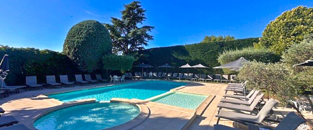 Auberge de Cassagne & Spa ★★★★★ - A fairy-tale, five-star farmhouse inn in the heart of Provence. - Avignon, France