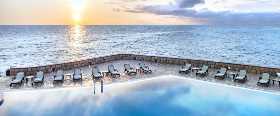 Wind Rose Resort by Karisma ★★★★ - Take the weight off your shoulders in this indulgent seafront paradise - Dobra Voda, Montenegro