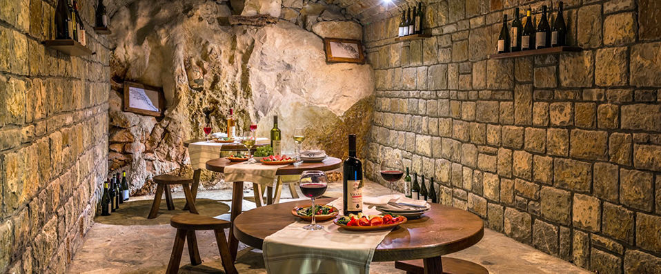 Wind Rose Resort by Karisma ★★★★ - Take the weight off your shoulders in this indulgent seafront paradise - Dobra Voda, Montenegro