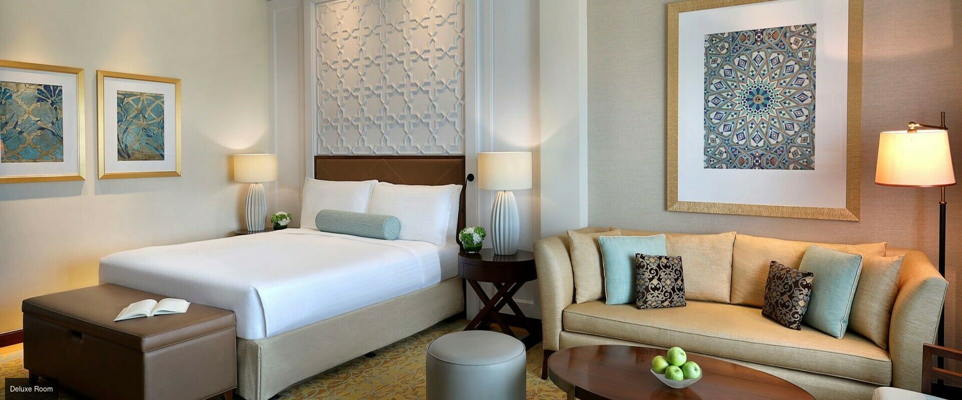 The Ritz-Carlton Dubai ★★★★★ - Succumb to total luxury in a dreamy location! <b>Half board offer!</b> - Dubai, United Arab Emirates