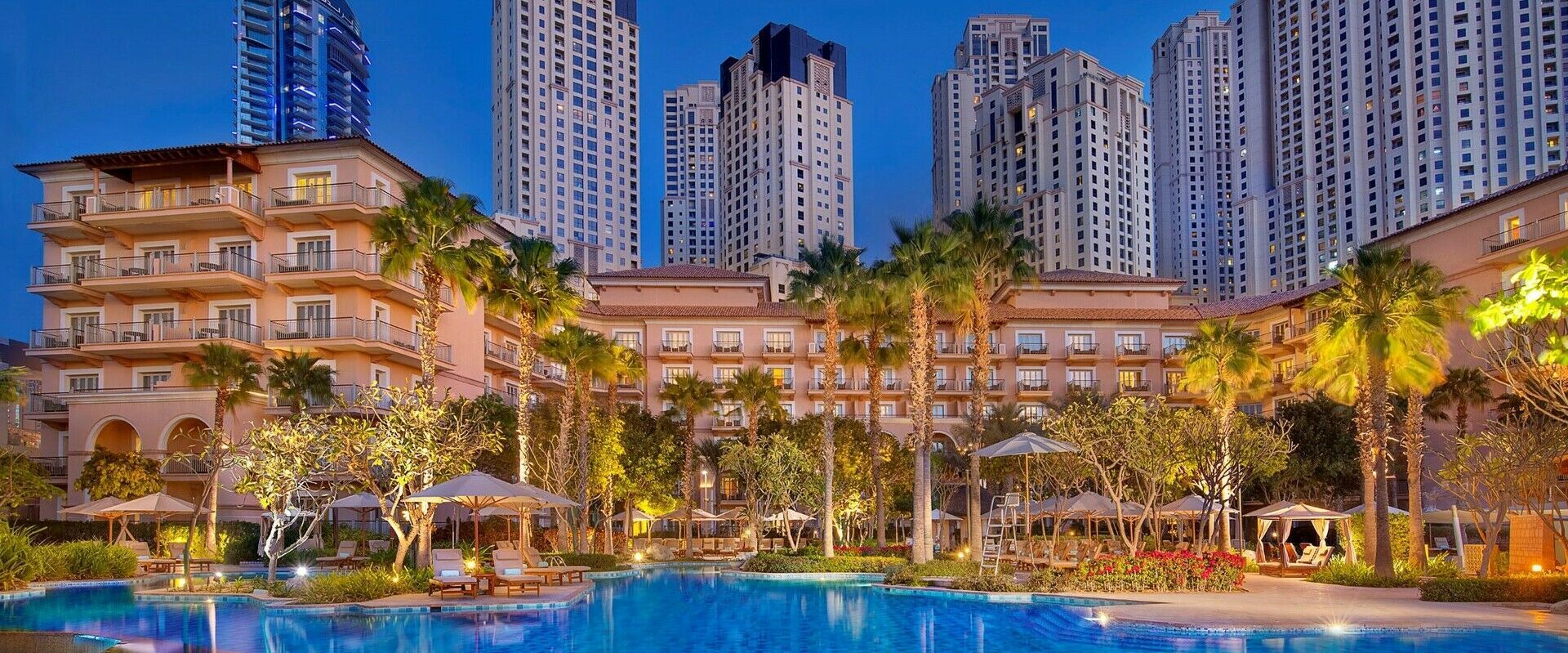 The Ritz-Carlton Dubai ★★★★★ - Succumb to total luxury in a dreamy location! <b>Half board offer!</b> - Dubai, United Arab Emirates