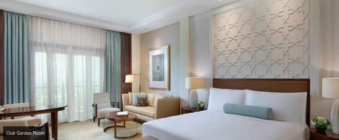 The Ritz-Carlton Dubai ★★★★★ - Succumb to total luxury in a dreamy location! <b>Half board offer!</b> - Dubai, United Arab Emirates