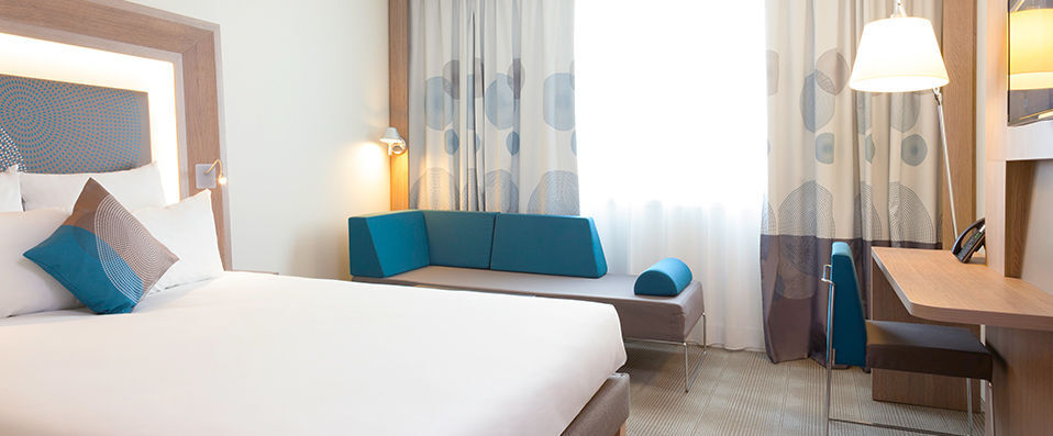 Novotel Paris Saint-Denis Stade Basilique ★★★★ - A sleek and contemporary stay just outside the capital. - Saint-Denis, France