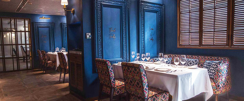 Voco Dubai ★★★★★ - Luxury comfort and first-rate facilities in the heart of Dubai. - Dubai, United Arab Emirates